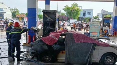 Cháy nổ ô tô gia tăng: Lỗ hổng kỹ năng ứng phó của người dân?