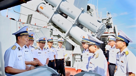 Phát huy truyền thống, xây dựng Hải quân chính quy, hiện đại, bảo vệ vững chắc chủ quyền biển đảo