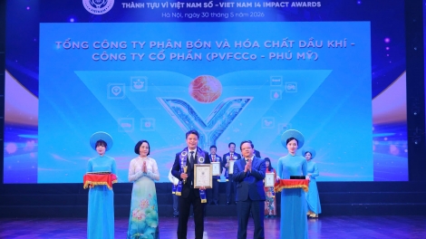 PVFCCo lập "cú đúp" thành tựu: công nghiệp thông minh và dịch vụ số xuất sắc
