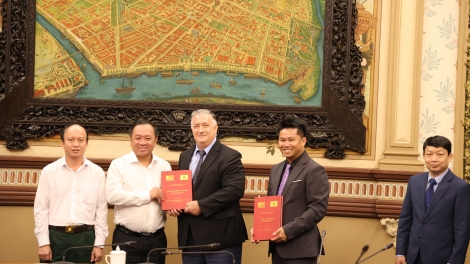 TP.HCM phối hợp Đại học Texas mở rộng nguồn dữ liệu tìm hài cốt liệt sĩ