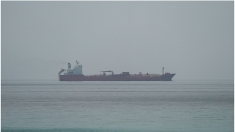 Oman không thu phí tàu thuyền qua Hormuz, trong khi Iran phản ứng gay gắt