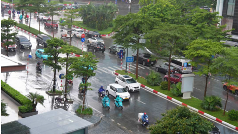 Dự báo thời tiết ngày 1/7/2026: Bắc Bộ mưa lớn diện rộng, nắng nóng Trung Bộ suy giảm
