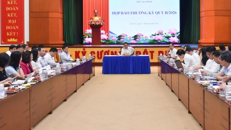 Bộ Tài chính: kiên định với mục tiêu tăng trưởng 2 con số