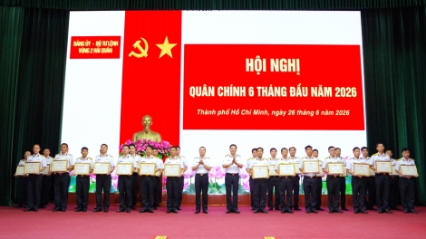Vùng 2 Hải quân hoàn thành toàn diện nhiệm vụ 6 tháng đầu năm 2026