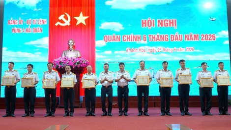 Vùng 4 Hải quân phát huy sức mạnh tổng hợp, hoàn thành toàn diện nhiệm vụ 6 tháng đầu năm 2026