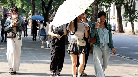 Dự báo thời tiết ngày 5/6: Bắc Bộ có mưa dông cục bộ, Trung Bộ tiếp diễn nắng nóng gay gắt