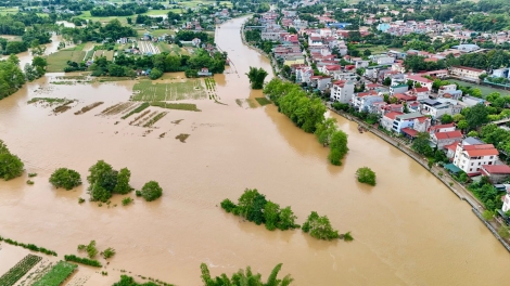 Cao Bằng: Mưa lũ diễn biến phức tạp, mực nước sông dâng cao, nhiều hộ dân chủ động di dời