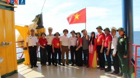 Đất liền gửi trọn niềm tin với Trường Sa, nhà giàn DK1 
