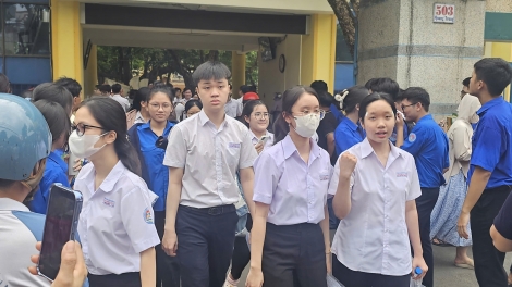 Kỳ thi tốt nghiệp THPT 2026: Thí sinh vượt qua thử thách đầu tiên
