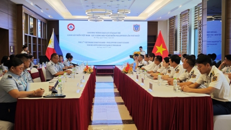 Sĩ quan trẻ Cảnh sát biển Việt Nam - Philippines tăng cường hợp tác vì hòa bình trên biển.