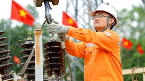 EVNNPC chủ động ứng phó phụ tải tăng cao, bảo đảm điện ổn định cho hơn 11 triệu khách hàng miền Bắc