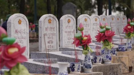 Trả lại tên cho anh
