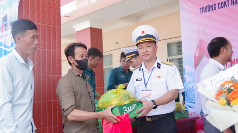  Đưa kiến thức biển, đảo và chăm sóc sức khỏe đến với người dân Tây Ninh