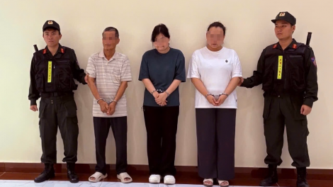 "Hô biến" thiết bị Trung Quốc thành xuất xứ Canada để trúng hơn 30 gói thầu