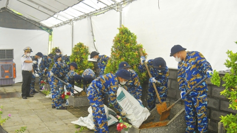 Hải quân huy động hơn 300 lượt cán bộ, chiến sĩ tham gia Chiến dịch 500 ngày tìm kiếm liệt sĩ