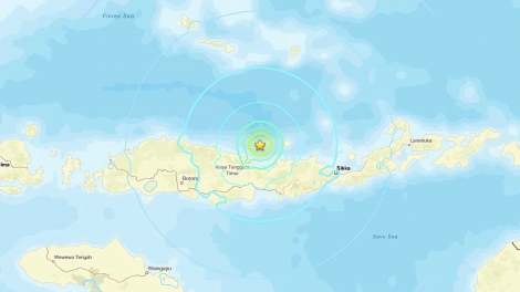 Động đất có độ lớn 7,7 ngoài khơi Indonesia 
