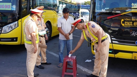 Thời sự 21h30 21/8/2026: Thủ tướng Chính phủ yêu cầu siết chặt quản lý xe khách, xe tải 