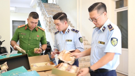 Hà Nội cao điểm tăng cường kiểm tra, ngăn chặn bánh Trung thu không hóa đơn, chứng từ