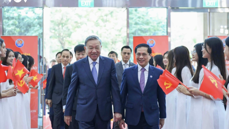 Ngoại giao kiến tạo : Mở rộng không gian phát triển, nâng cao vị thế Việt Nam