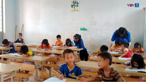 Gia Lai đề xuất cho hơn 182.000 học sinh mượn sách giáo khoa miễn phí