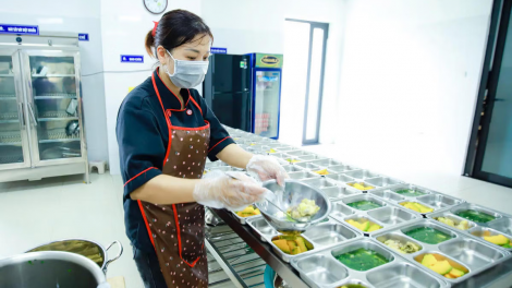 Trách nhiệm bảo đảm chất lượng của bữa ăn bán trú tại các trường học ở Hà Nội