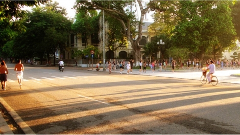 Dự báo thời tiết 08/08/2026: Bắc Bộ ngày nắng, Trung Bộ và Nam Bộ nhiều nơi mưa dông