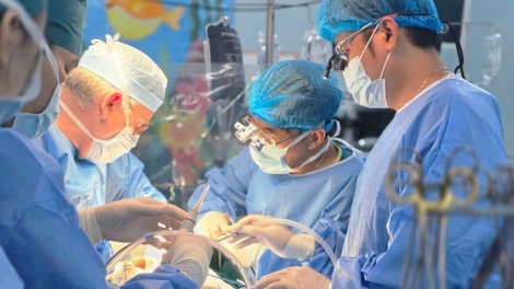 Lần đầu ghép gan cho trẻ mắc ung thư gan tại khu vực phía Nam