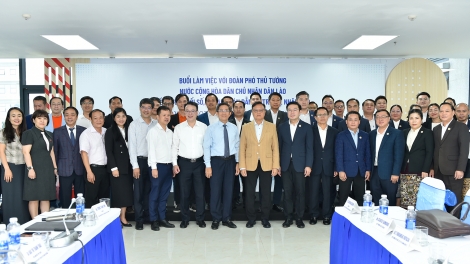 Tăng cường hợp tác Việt Nam - Lào trong chuyển đổi số, bán dẫn và AI