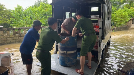Điểm tựa của người dân vùng lũ