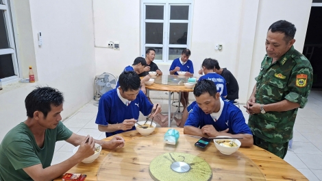 Biên phòng Quảng Ninh cùng ngư dân bám biển