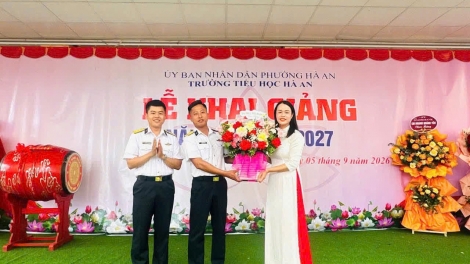 Lữ đoàn 147 đồng hành cùng ngày khai trường, thắt chặt tình quân dân