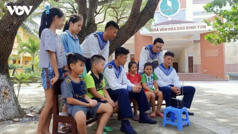 Đài Tiếng nói Việt Nam - Người bạn của quân dân nơi đầu sóng 