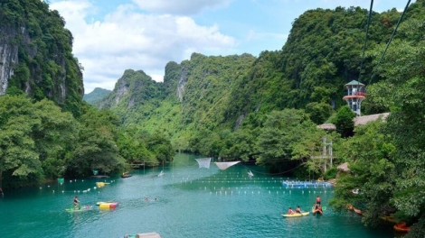 Phát triển du lịch trở thành ngành kinh tế mũi nhọn