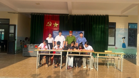 Đưa pháp luật phòng, chống ma túy đến học đường tại Phú Thọ