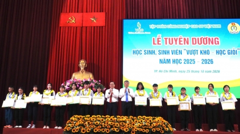 Hơn 63 tỷ đồng tiếp sức con em công nhân cao su vượt khó học giỏi