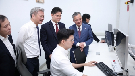  Bệnh viện Đại học Y Hà Nội lắp đặt hệ thống chụp cộng hưởng toàn thân đầu tiên ở Đông Nam Á 