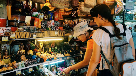 Gắn kết thương mại và du lịch, thúc đẩy mua sắm số, mở rộng đầu ra cho hàng Việt