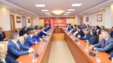 Ông Nguyễn Thanh Nghị tiếp Đoàn đại biểu cán bộ lãnh đạo Liên bang Nga