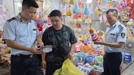 Hà Nội tăng cường phòng chống buôn lậu, hàng giả dịp cuối năm