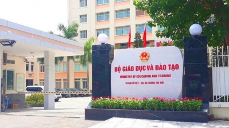 Bộ Giáo dục và Đào tạo đề xuất thi tuyển vào lớp 10 chỉ còn hai môn, Toán và Ngữ văn.   