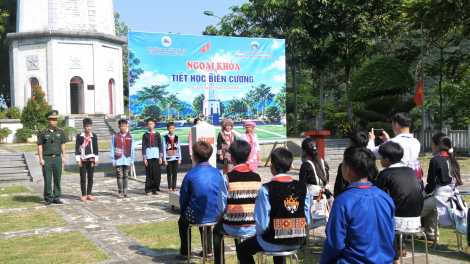 Tiết học đặc biệt nơi con sông Hồng chảy vào đất Việt