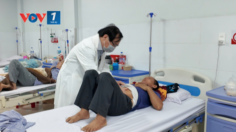 Bộ Y tế yêu cầu điều tra vụ nghi ngộ độc bánh mì ở Quảng Ngãi