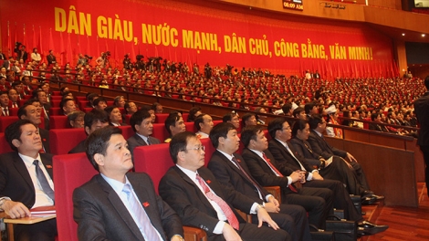 Ngày làm việc thứ 2 của Đại hội đại biểu toàn quốc lần thứ 12 của Đảng, các đại biểu thảo luận về các văn kiện, tập trung vào các nội dung: Đẩy mạnh cải cách thể chế, đổi mới mô hình tăng trưởng, tích cực hội nhập quốc tế (Thời sự chiều 22/1/2016)