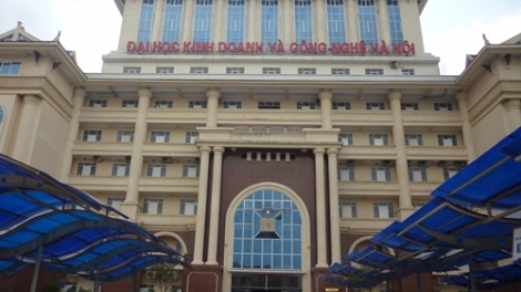 Vì sao Trường Đại học kinh doanh công nghệ chưa được phép tuyển sinh ngành y dược? (30/12/2015)