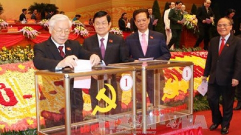 Sáng nay, các Đại biểu tham dự Đại hội Đảng lần thứ 12 tiến hành bỏ phiếu bầu 180 Ủy viên chính thức và 20 Ủy viên dự khuyết Ban Chấp hành Trung ương khóa 12 (Thời sự trưa 26/1/2016)