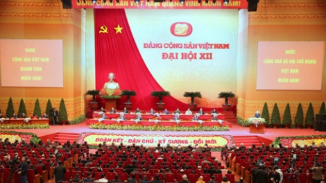 Đảng ta kỷ niệm 86 năm ngày thành lập vào một thời điểm đặc biệt khi vừa tiến hành Đại hội Đại biểu toàn quốc lần thứ 12, đánh dấu chặng đường 30 năm đổi mới. (Thời sự trưa 3/2/2016)