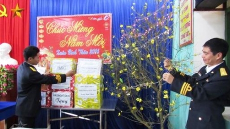 Tết sớm nơi Mắt thần canh đảo (3/2/2016)