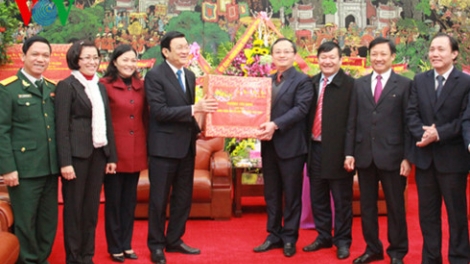 Chủ tịch nước Trương Tấn Sang cùng đoàn công tác đến thăm, chúc Tết Đảng bộ, chính quyền, nhân dân tỉnh Hưng Yên và Hà Nam (Thời sự đêm 03/02/2016)