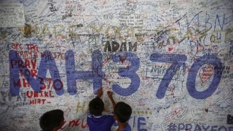 Hôm nay tròn 2 năm chiếc máy bay MH370 mất tích, hiện công tác tìm kiếm chiếc máy bay này vẫn đang được tiến hành (Thời sự trưa 8/3/2016)