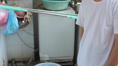 Nước sinh hoạt nhiễm độc tố : Cuộc sống sinh hoạt của người dân khu dân cư Mỹ Đình II lao đao